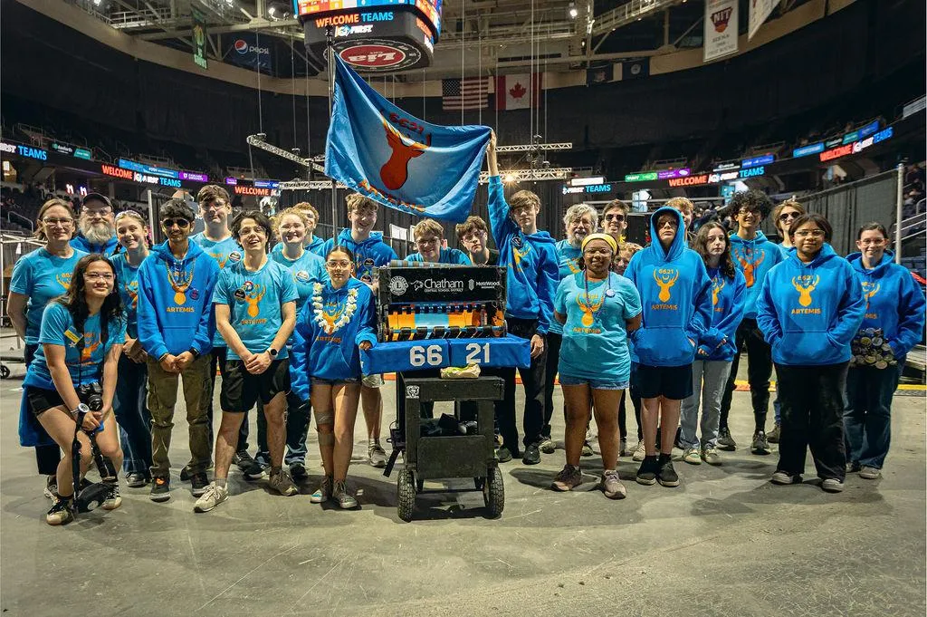 Team 6621 Artemis with their robot